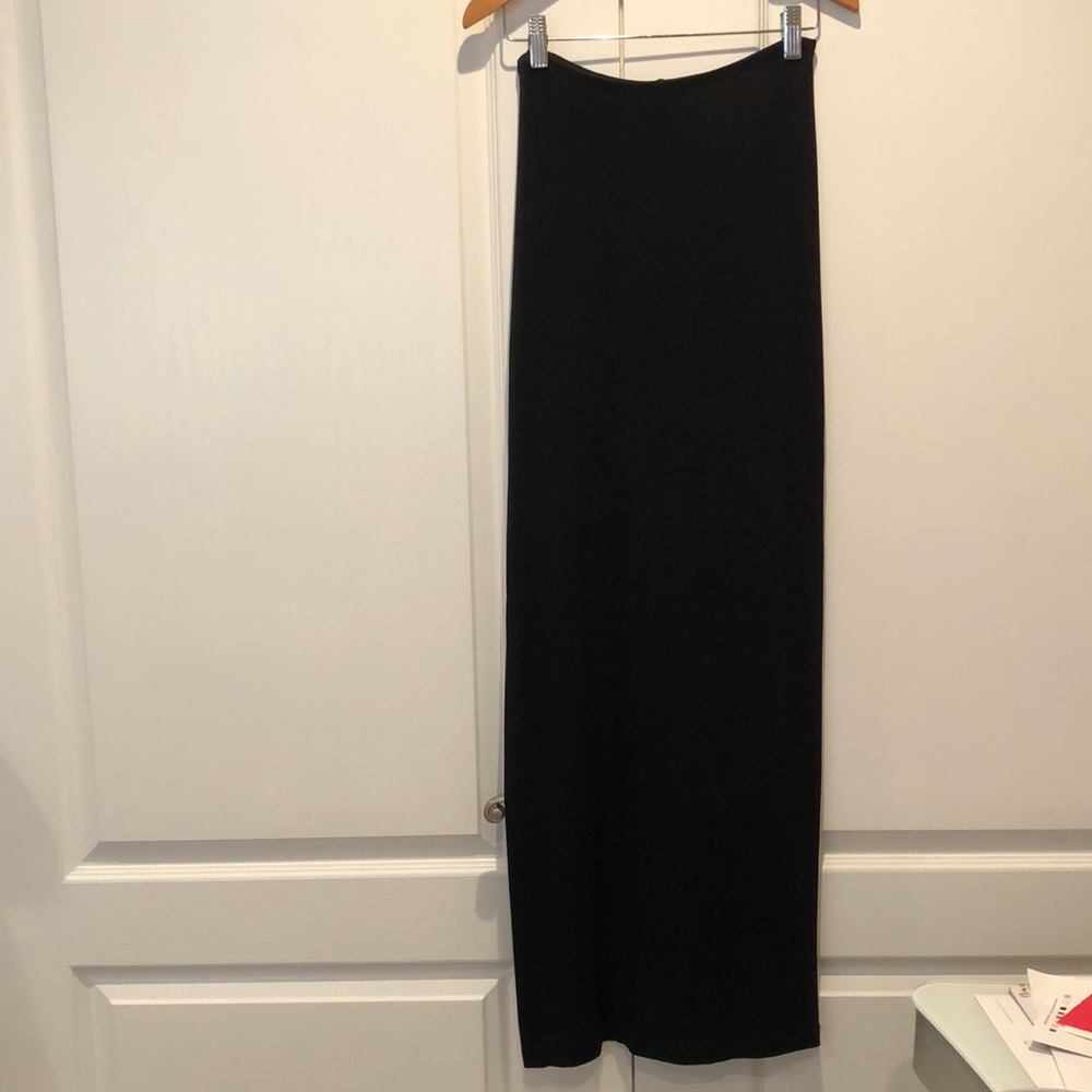 Women’s fitted skirt